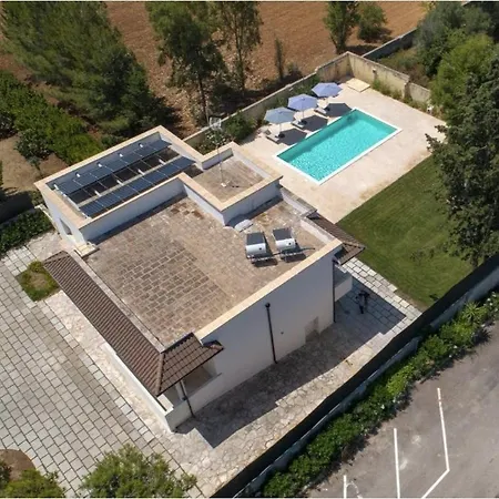 ホテル Tempi Nuovi