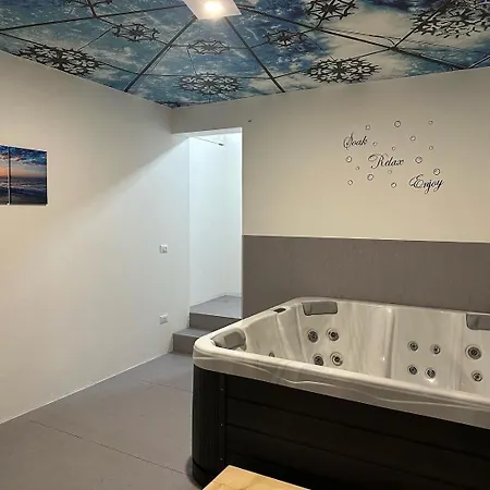 ホテル Tempi Nuovi